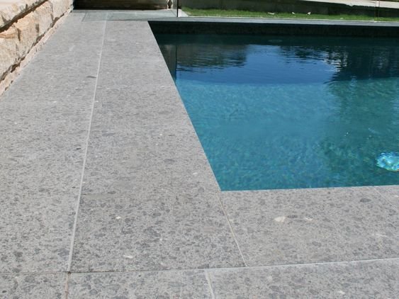 6 Natural-Stones Made for Deluxe Pool Decks